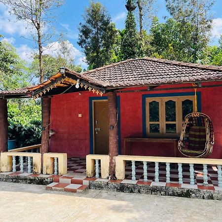 Preetham Homestay กูชาลนาการ์ ภายนอก รูปภาพ