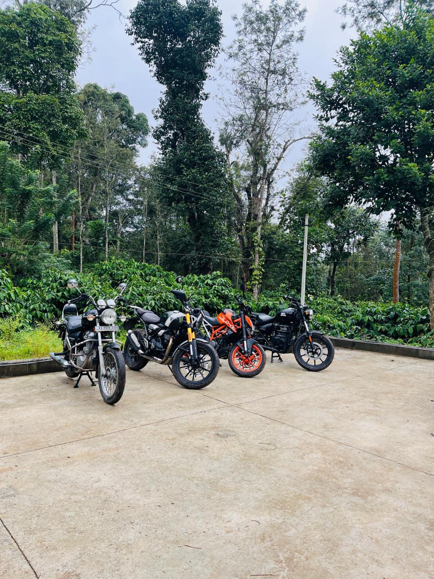Preetham Homestay กูชาลนาการ์ ภายนอก รูปภาพ