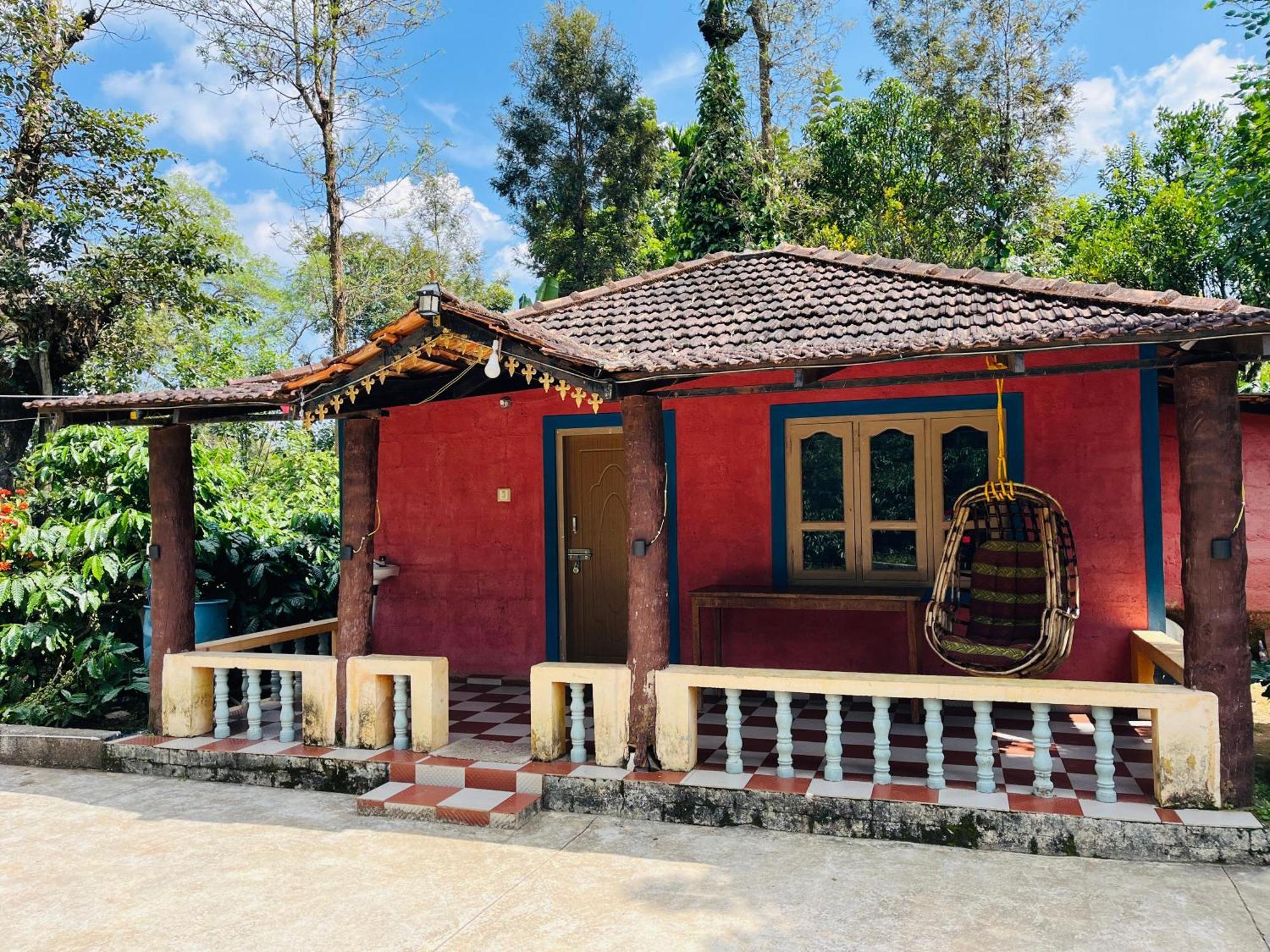 Preetham Homestay กูชาลนาการ์ ภายนอก รูปภาพ