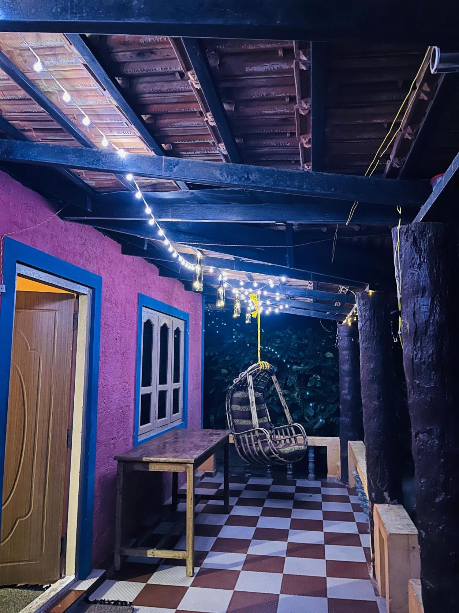 Preetham Homestay กูชาลนาการ์ ภายนอก รูปภาพ